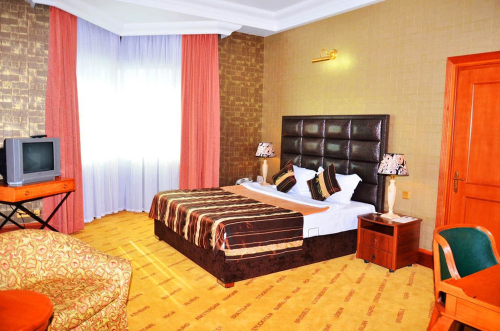 Grand Hotel Europe Baku Exterior foto