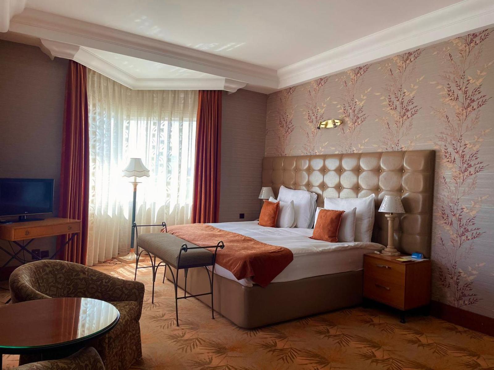 Grand Hotel Europe Baku Exterior foto