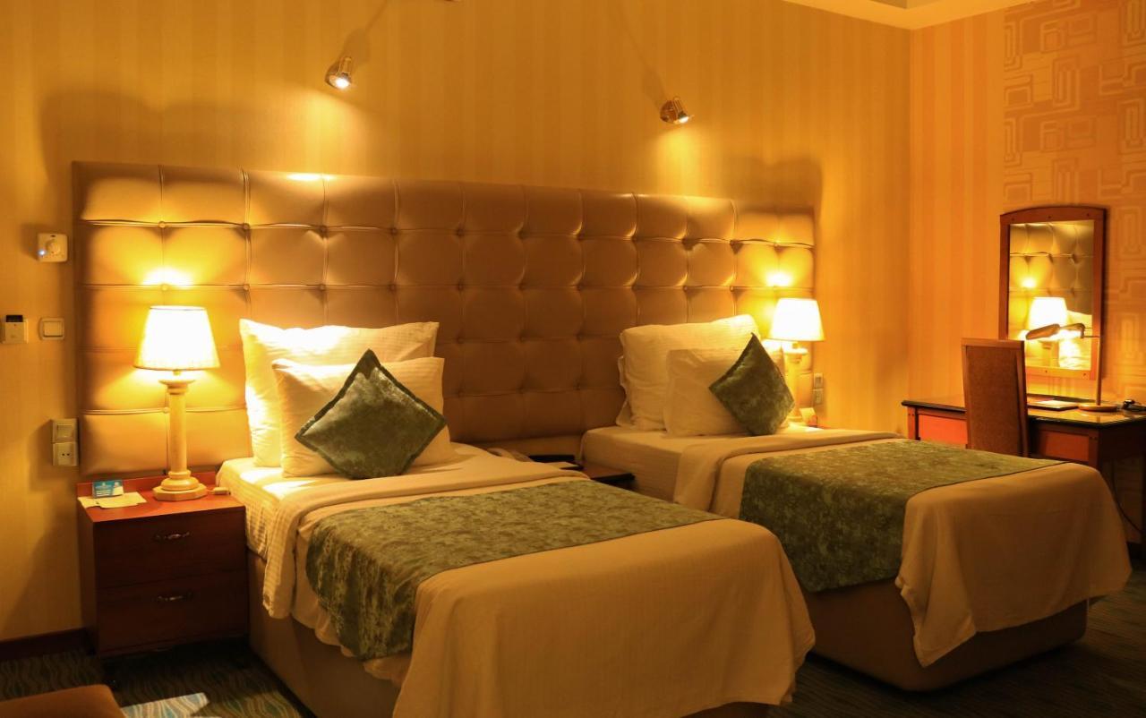 Grand Hotel Europe Baku Exterior foto