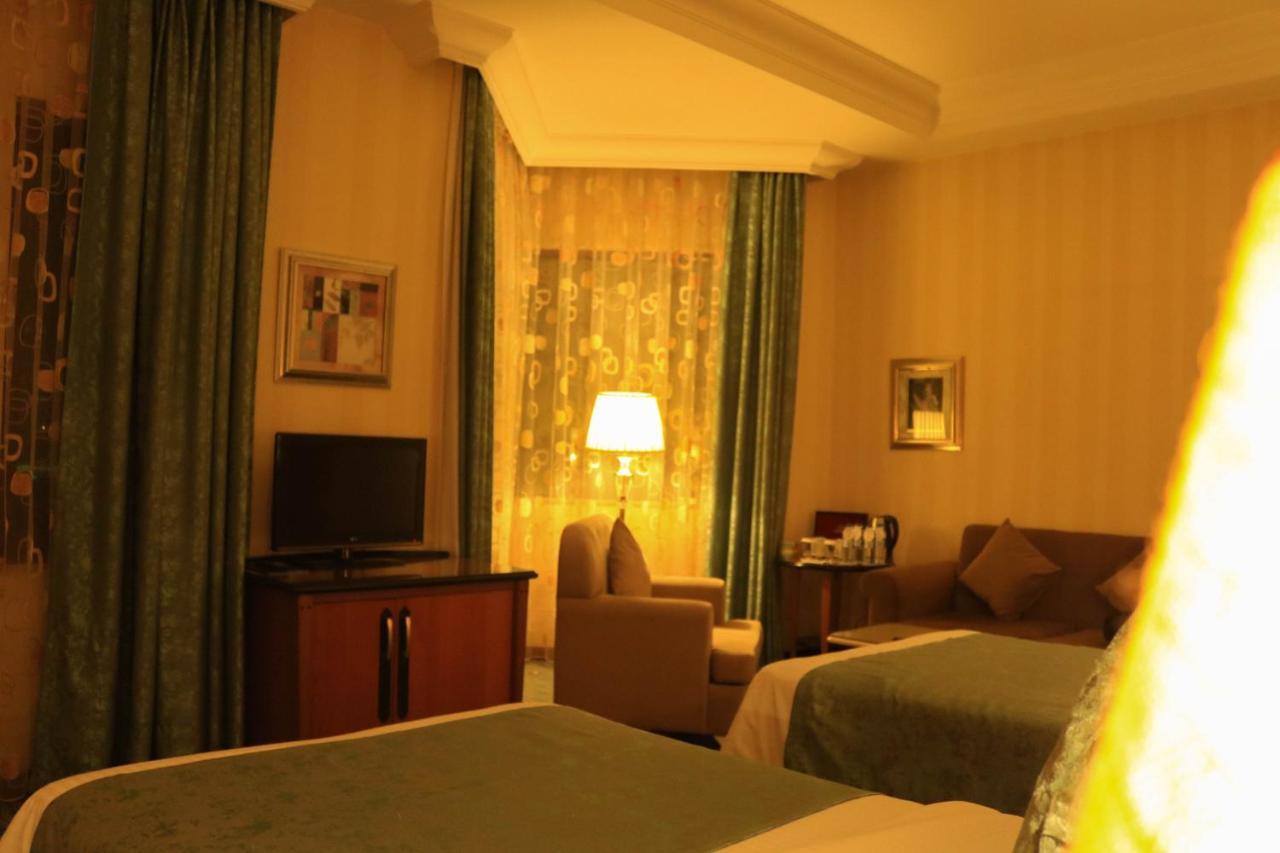 Grand Hotel Europe Baku Exterior foto